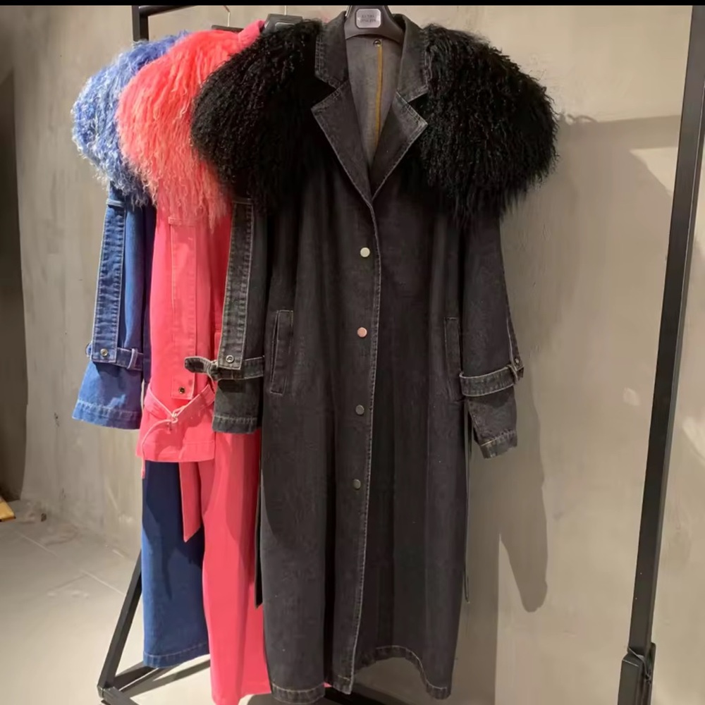 Elegant Blue Jean Jacket with Faux Fur Trim - Picture 4 of 4